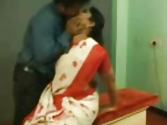 Indiske moster have sex på arbejdspladsen