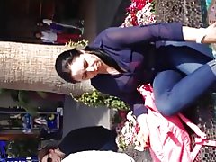 Hot milf i ren og skær bluse